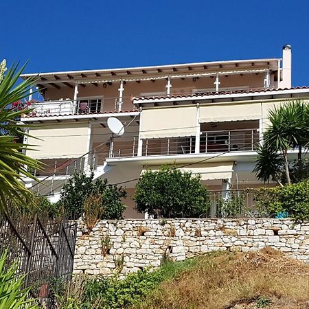★ Meniko'S House ★ Cozy Nest Apartment Himare Bagian luar foto