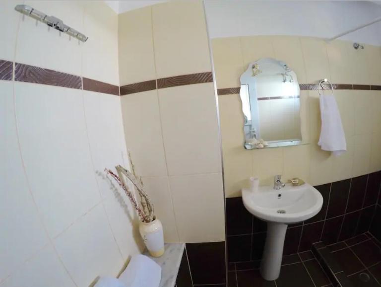 ★ Meniko'S House ★ Cozy Nest Apartment Himare Bagian luar foto